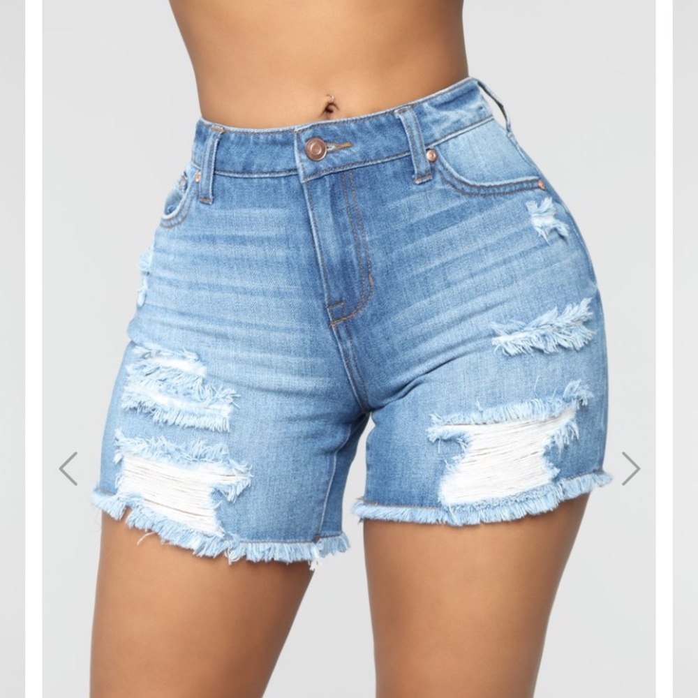 Fashion Nova boyfriend shorts